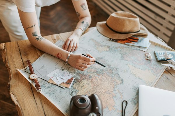 Explorez l'harmonie parfaite entre travail et immersion culturelle grâce aux Gîtes de France !